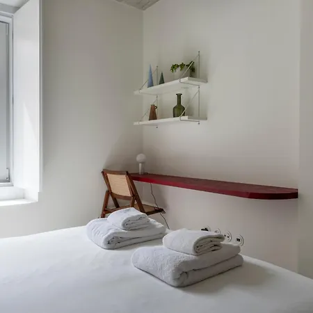 Alfama Modern Flats By Lovelystay Apartment